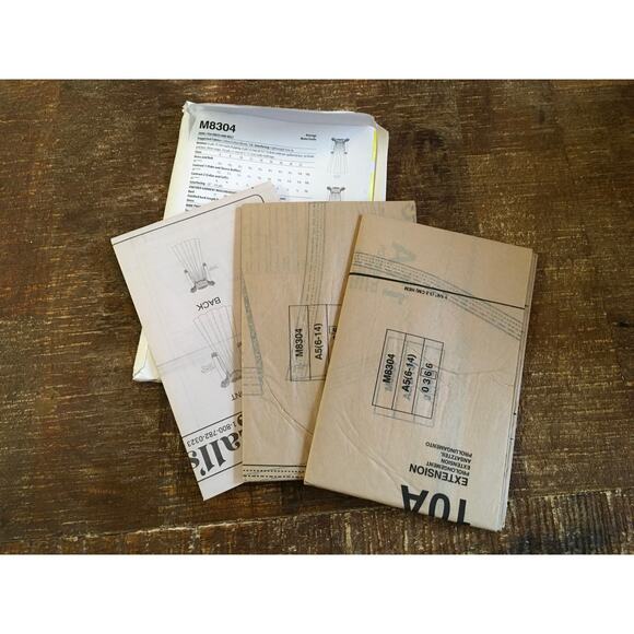 McCalls Sewing Pattern M8304 1890s Tea Dress Historical Costume 6-14 UNCUT - Picture 4 of 4